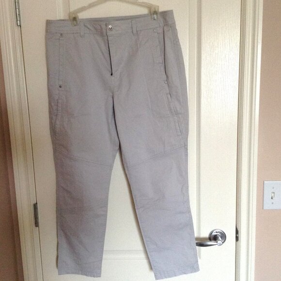 Eddie Bauer Women's Cargo Pants Light Gary Size 14 Casual Pockets Straight Leg - Picture 1 of 10
